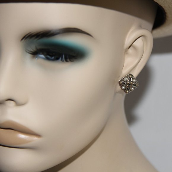 John Hardy Jaisalmer 18k Gold Sterling Silver Pearl Dot Square Earrings. RARE - Picture 1 of 12